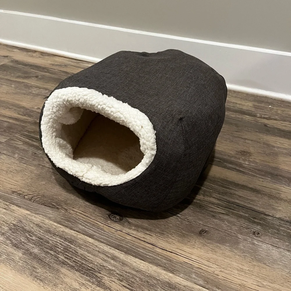 Cat bed